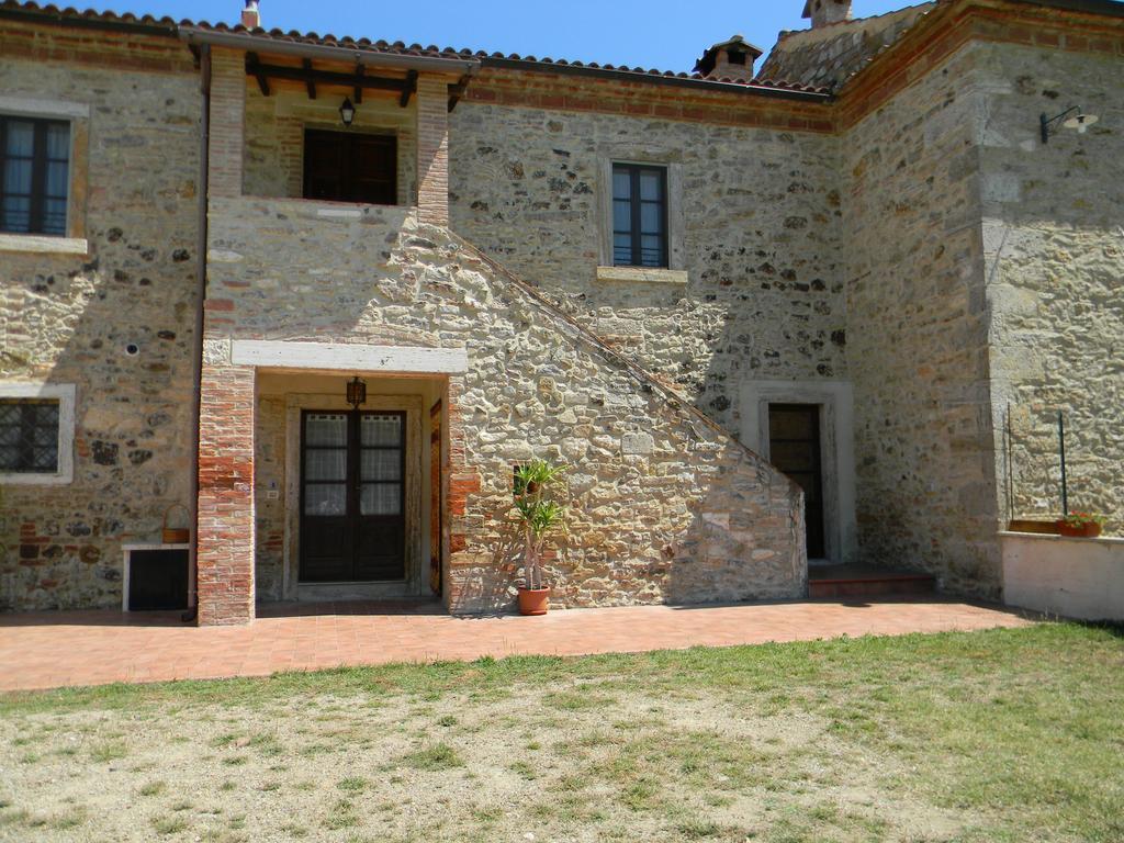 Villa Agriturismo Podere La Selva Serre Di Rapolano Exterior foto