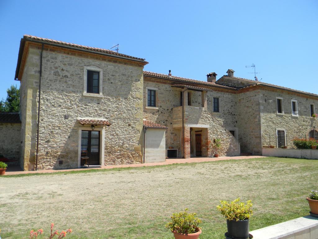 Villa Agriturismo Podere La Selva Serre Di Rapolano Exterior foto