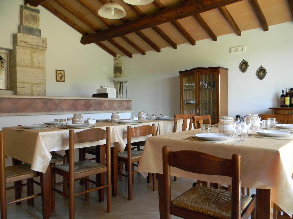 Villa Agriturismo Podere La Selva Serre Di Rapolano Exterior foto