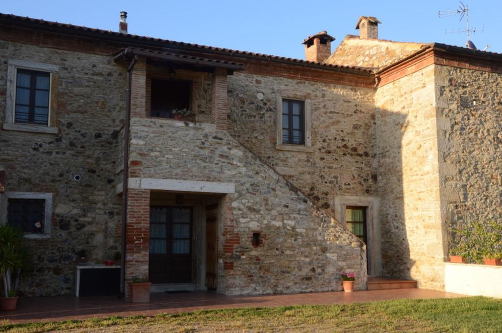 Villa Agriturismo Podere La Selva Serre Di Rapolano Exterior foto